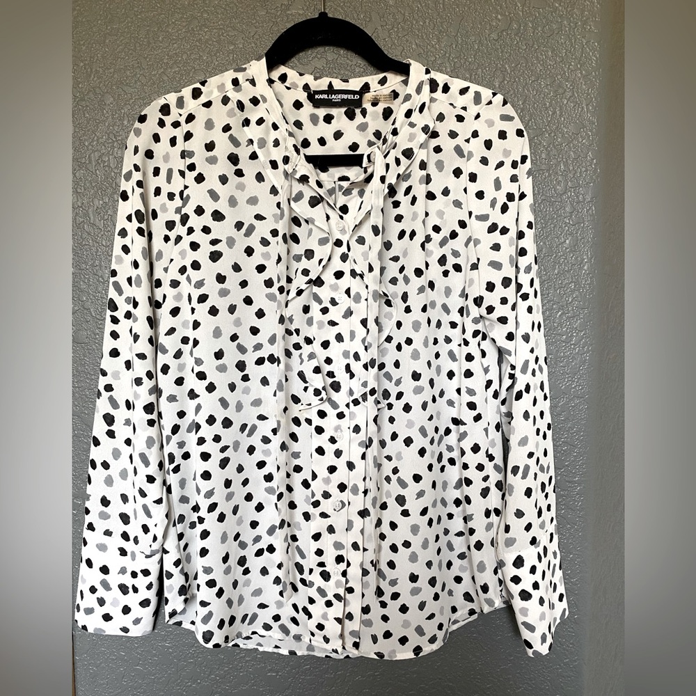 Business casual polka dot blouse